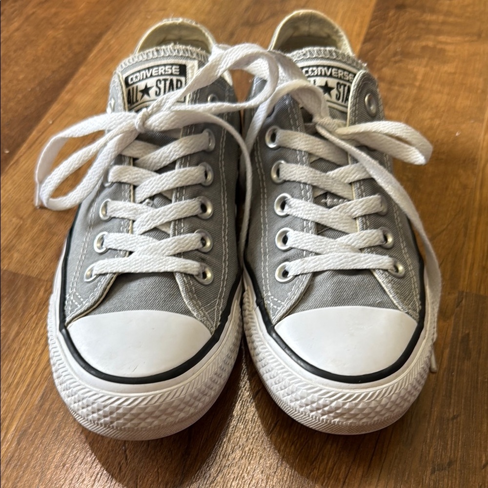 Converse Sneakers in Gray and White W7 M5